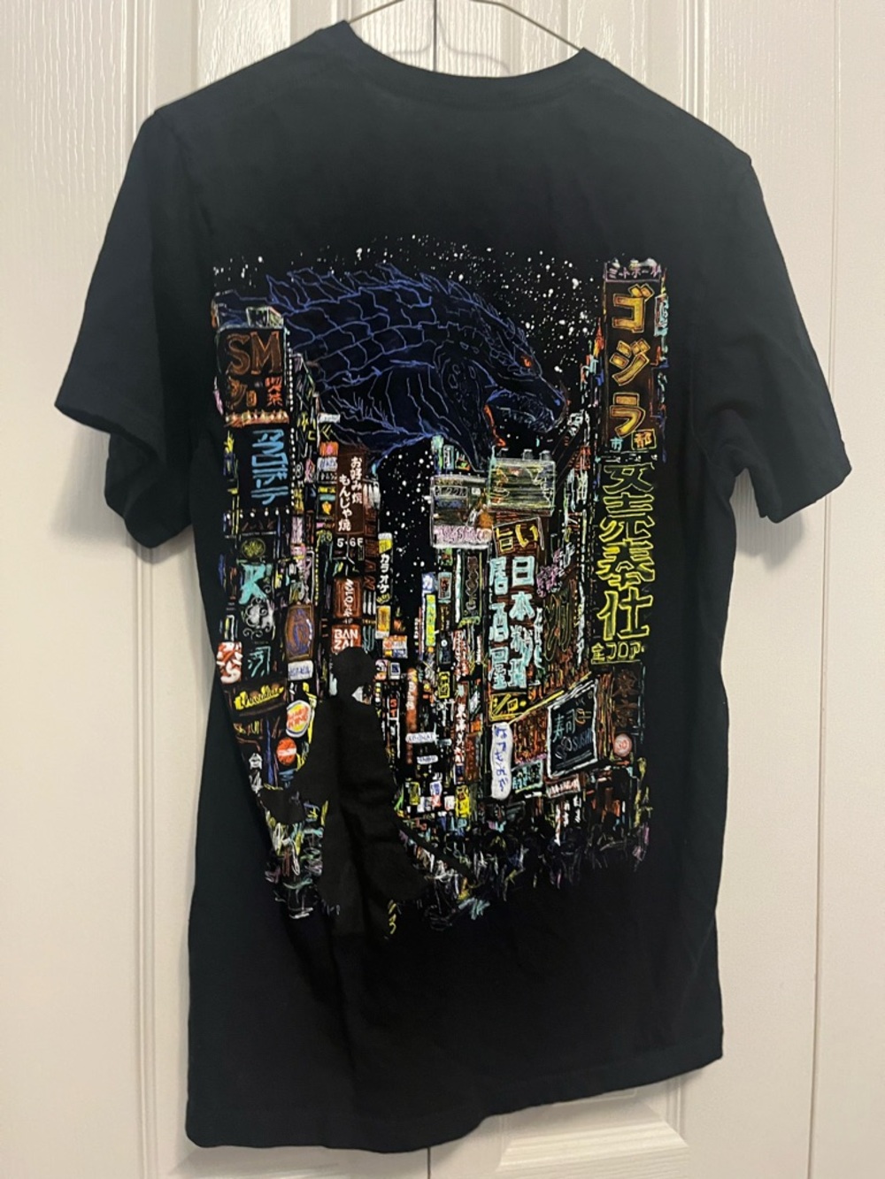 Mens graphic tees bundle. 5 shirts in total. Size  Small - Picture 2 of 8